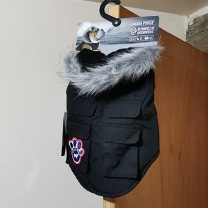 Canada pooch new Everest explorer size 12